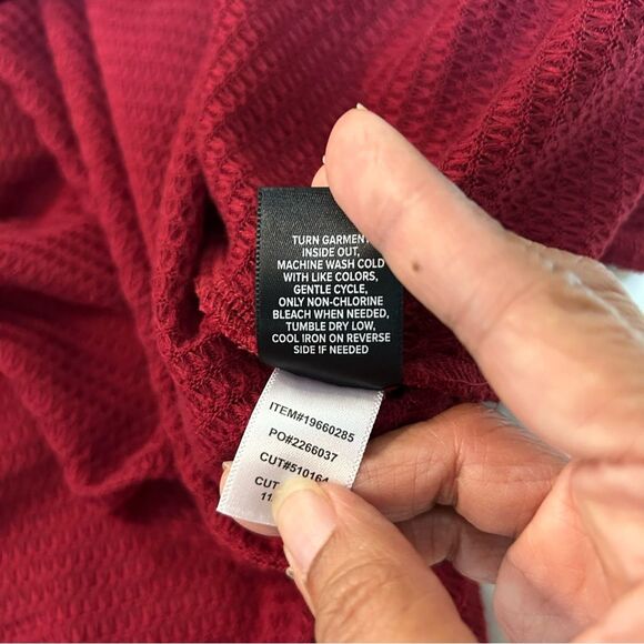 Torrid Waffle V-neck Lace Inset Pullover Sweatshirt Rhubarb Sz 4 - Picture 13 of 16